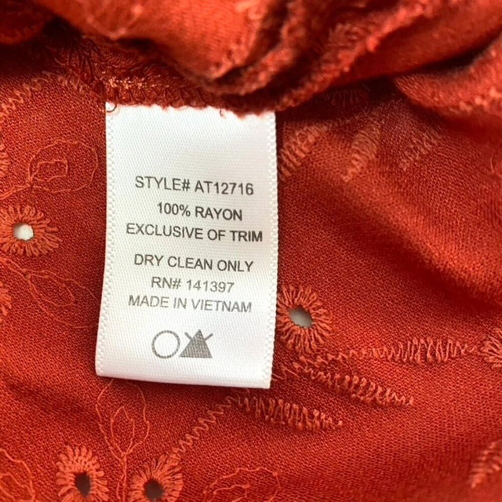 ASTR The Label Floral Eyelet Wrap Tie Top Rust Size Medium Feminine Summer. B40 - Picture 7 of 11